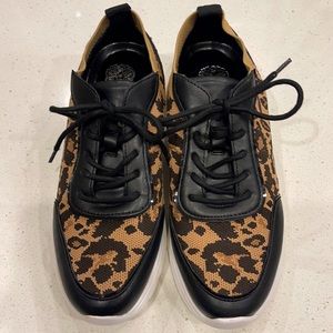 New Vince Camuto fashion sneakers SZ 8